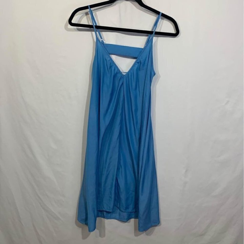 WOMAN’S lightweight sundress/swimsuit cover up. Bright blue. Size 4. Gorgeous ba